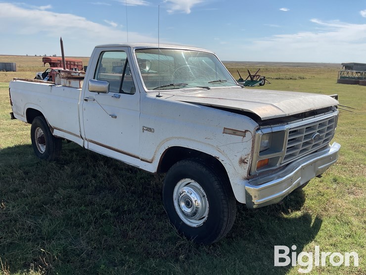 1984-ford-f250-image-3
