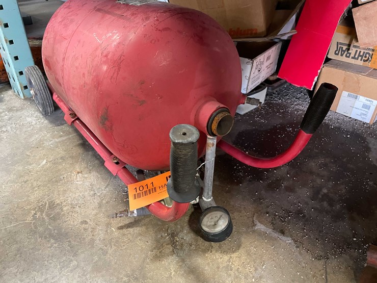 #8518-•-40-lb-abrasive-blaster-(cw)-image-2