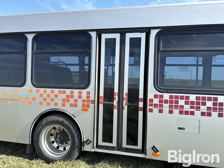 2009-gillig-low-floor-image-19