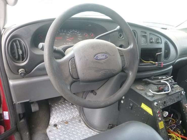 2008-ford-e450-image-13