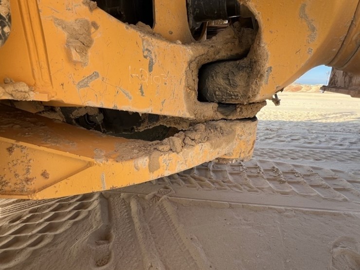 2021-volvo-a60h-image-15