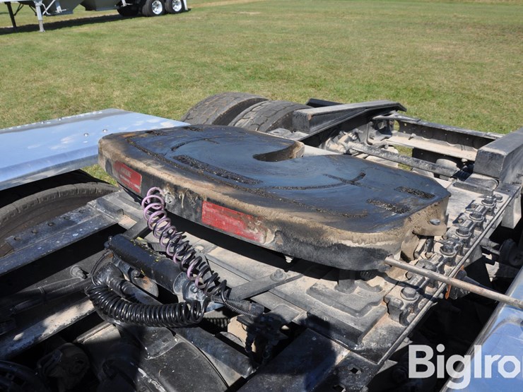 2016-international-prostar-image-10