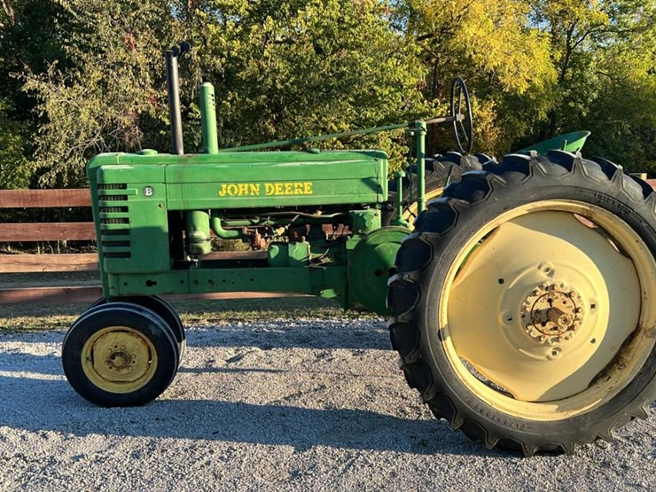 1943-john-deere-b-image-3