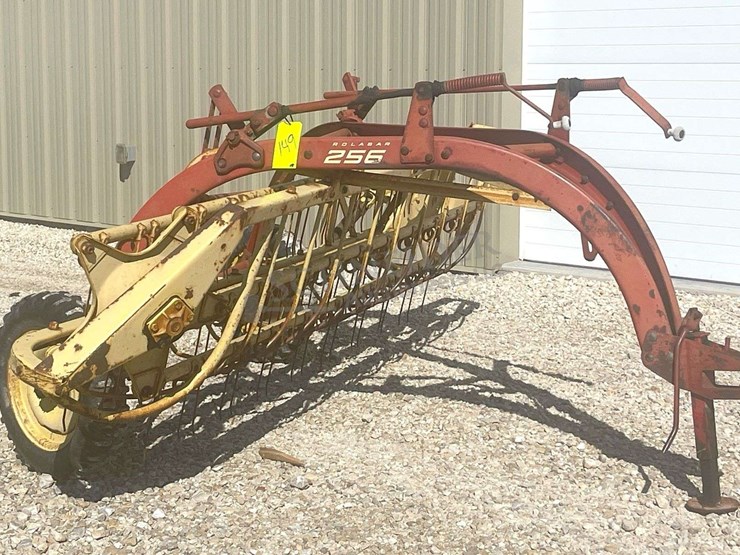 new-holland-256-image-1