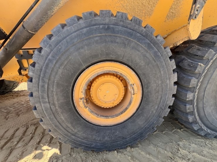 2021-volvo-a60h-image-19