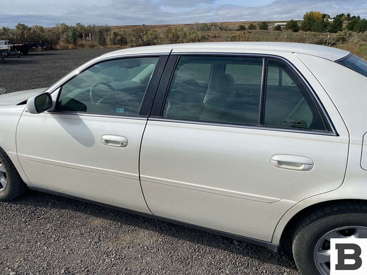 2000-cadillac-deville-sedan-image-12
