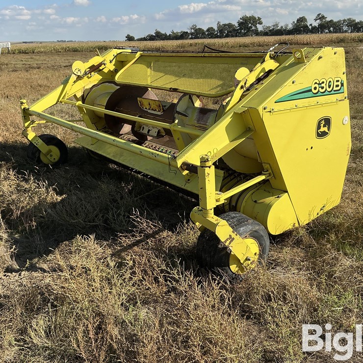 2004 JOHN DEERE 630B