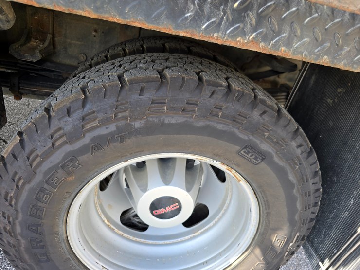 2017-gmc-sierra-3500-image-78