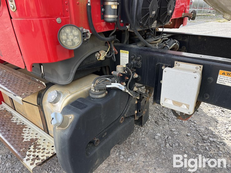 2014-freightliner-m2-106-s/a-propane-delivery-truck-image-10