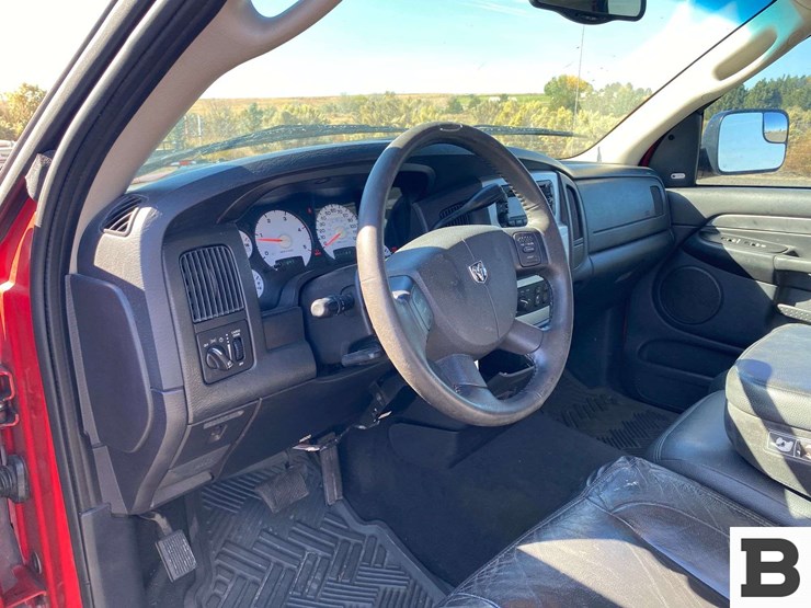 2004-dodge-ram-3500-image-30