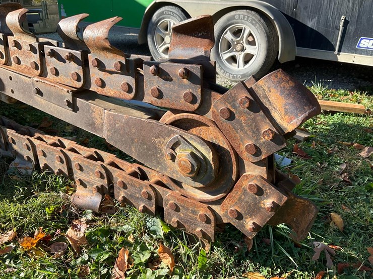 #1365-•-vermeer-m-460-ride-on-trencher-image-28