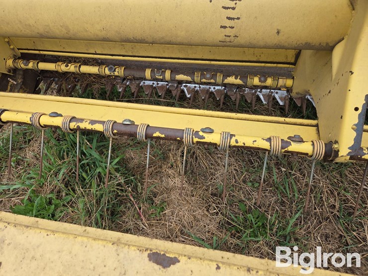 new-holland-1100-image-14