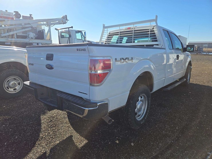 2013-ford-f150-xl-image-3