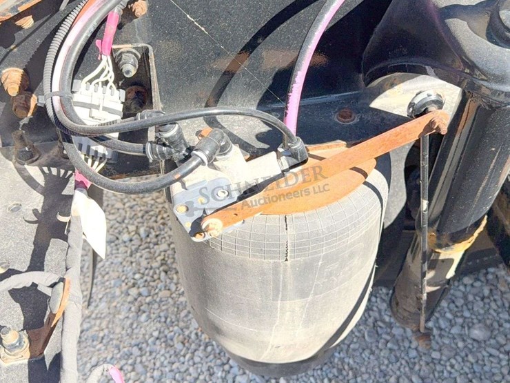 2017-peterbilt-579-image-29