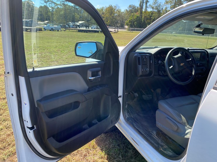 2018-chevrolet-silverado-image-9