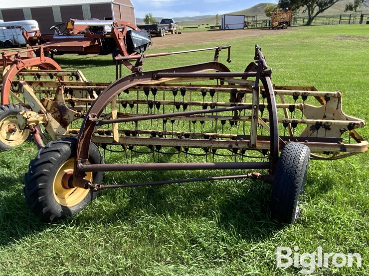 new-holland-12'-rakes-image-19