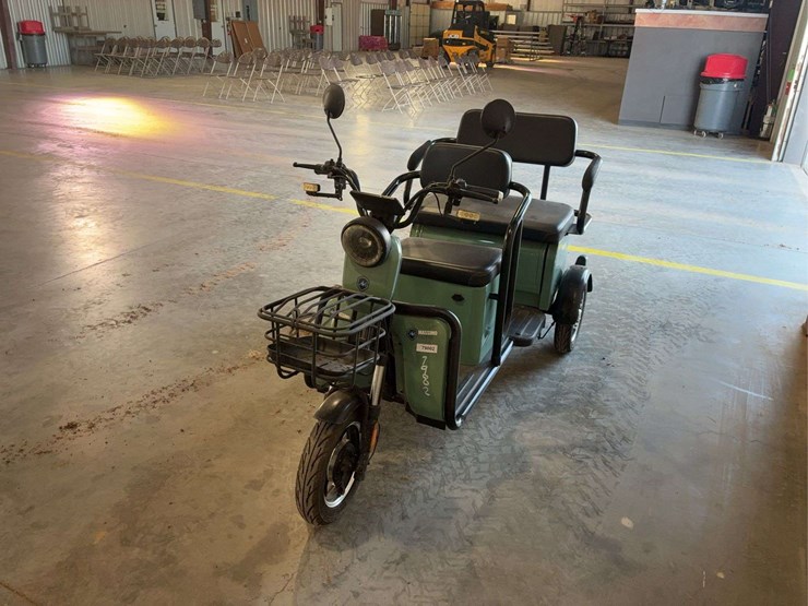 massimo-electric-2022-mini-golf-cart-image-1