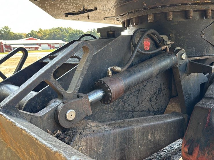 2003-timberpro-tf820e-image-70