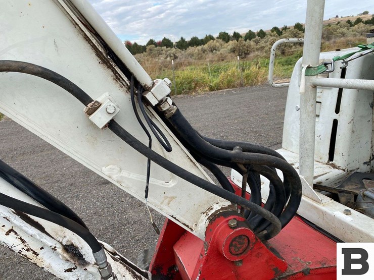 takeuchi-tb135-image-23