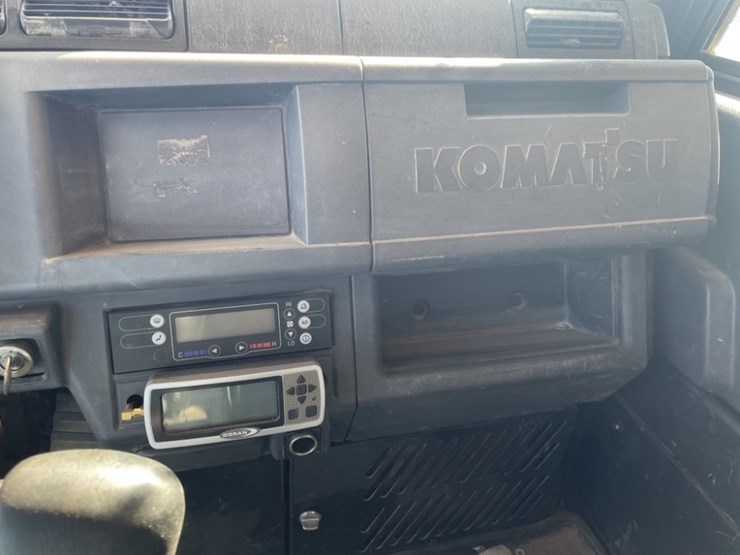 2015-komatsu-hd605-7e0-image-33