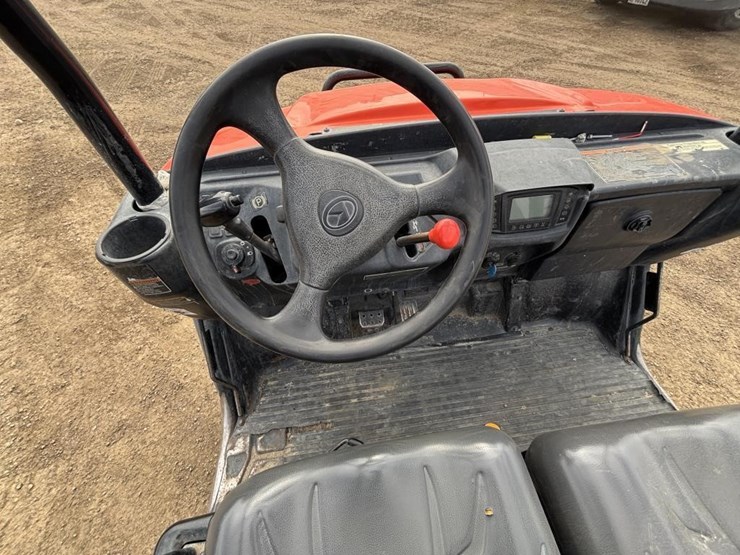2019-kubota-rtvx1140-image-13