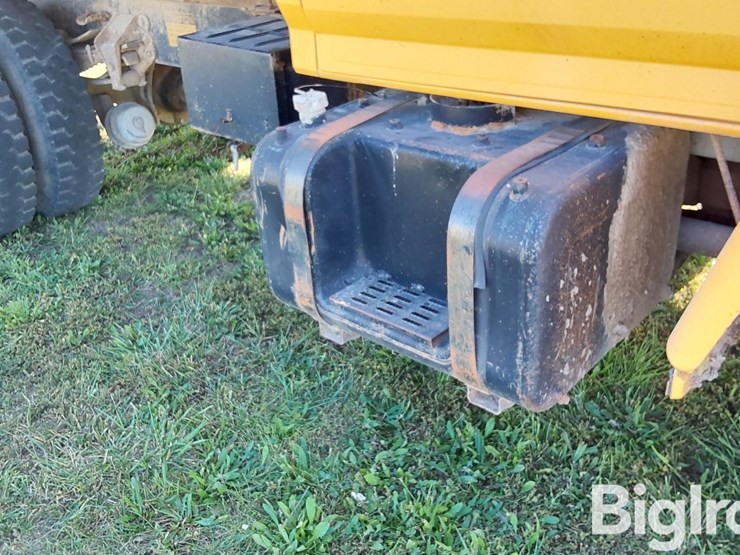 1997-ford-f800-image-13