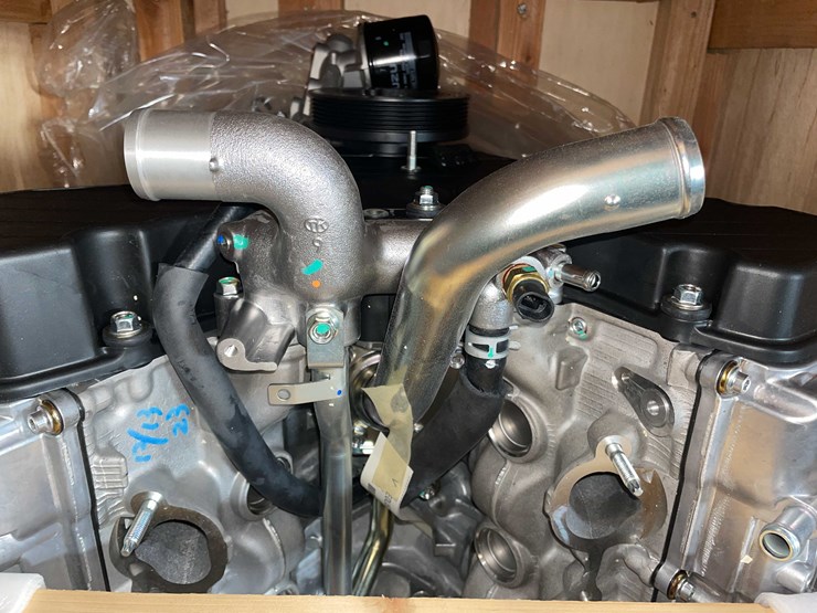 #8616-•-isuzu-trooper-engine-(e)-image-8