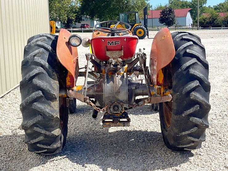 massey-ferguson-135-image-7