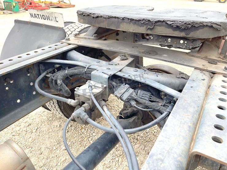 2003-international-durastar-4400-image-34