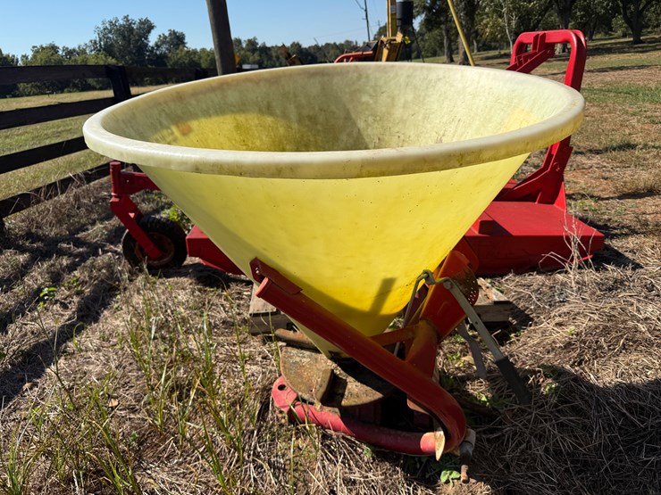 #50-•-#1005-•-3-point-spreader-image-4