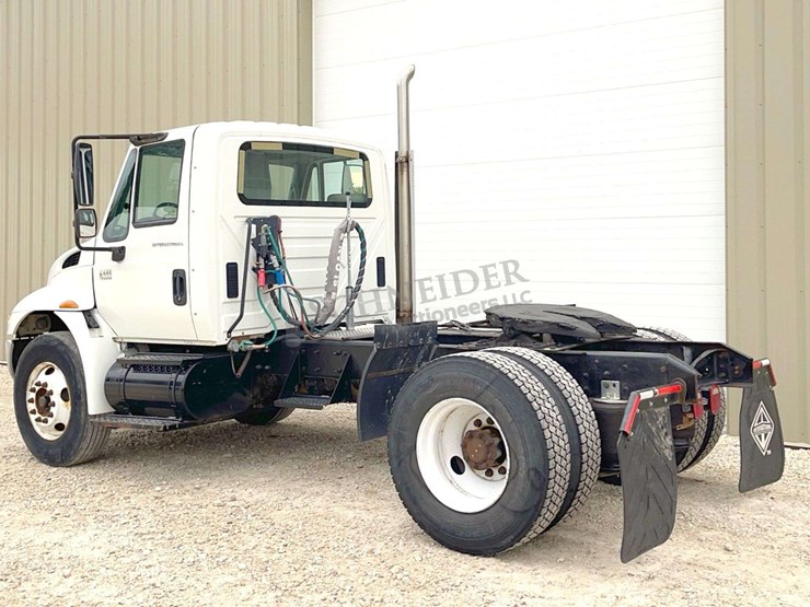 2003-international-durastar-4400-image-6