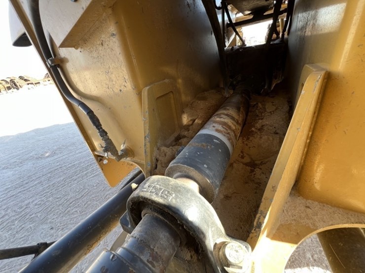 2016-challenger-mt965e-image-17