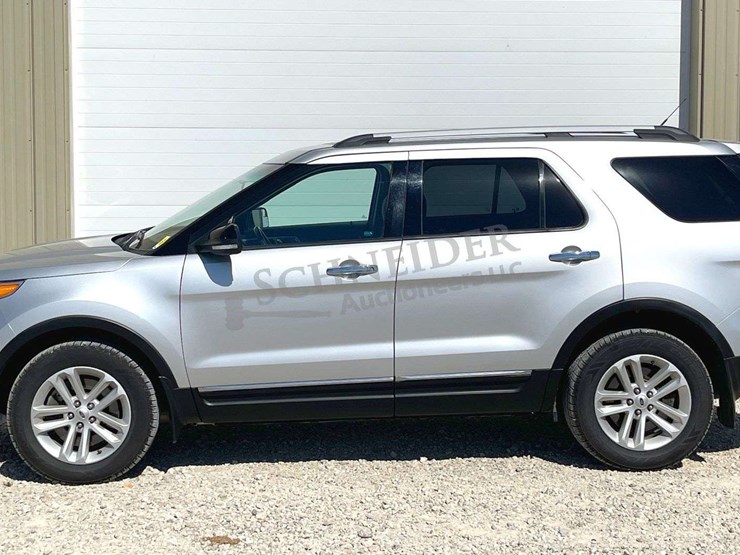2013-ford-explorer-image-4