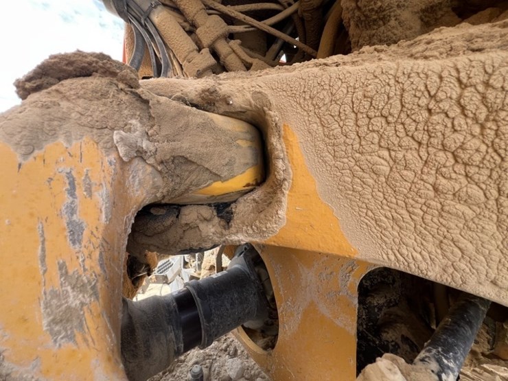 2021-volvo-a60h-image-25