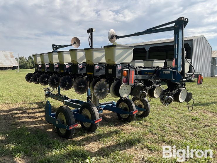 2009-kinze-3500-image-7