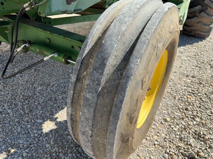 john-deere-4425-image-29