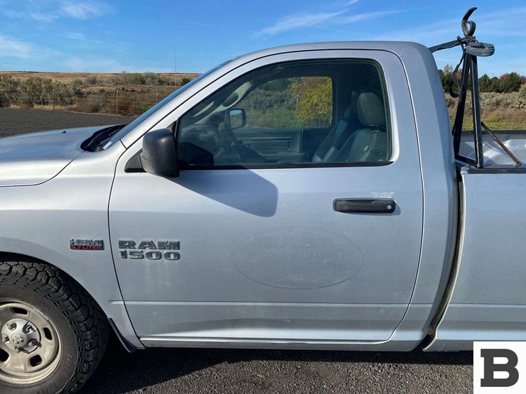 2018-ram-1500-pickup-image-9