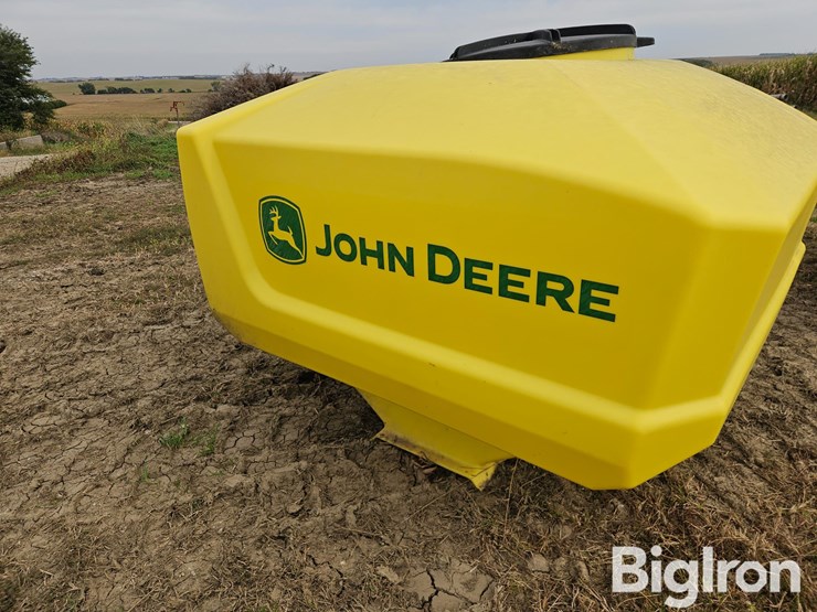 2022-john-deere-1775nt-image-11