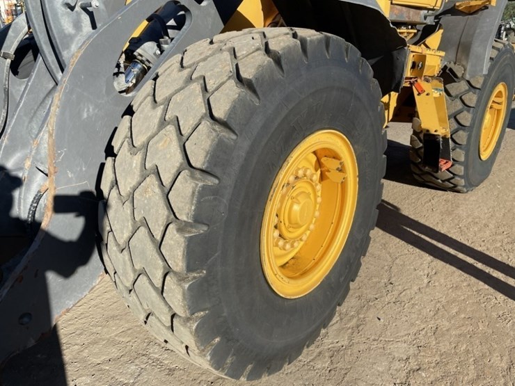 2020-volvo-l70h-image-13