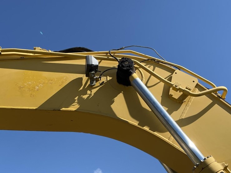 komatsu-pc228us-lc-image-41