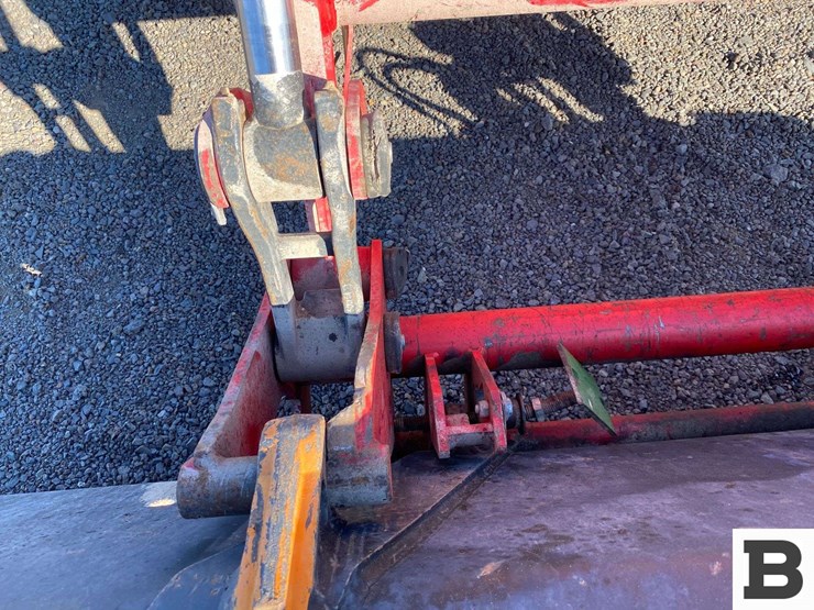 2012-massey-ferguson-5475-image-15