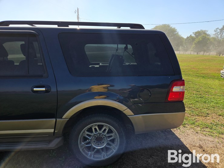 2014-ford-expedition-xlt-image-18