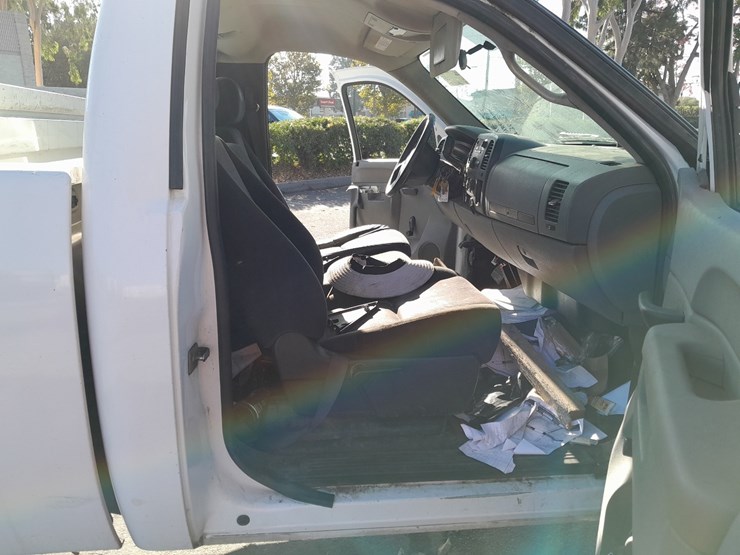 2012-chevrolet-silverado-2500hd-image-5