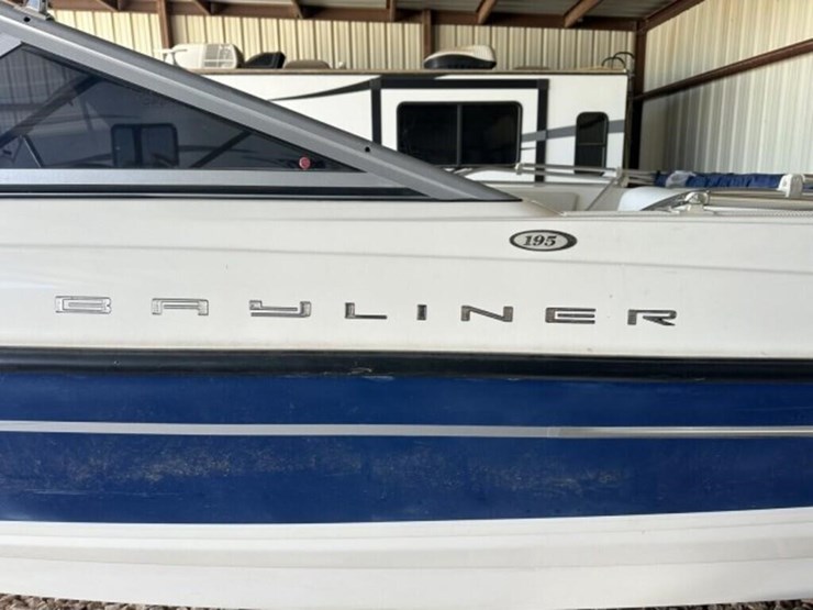2005-bayliner-195br,-inboard-mercruiser-boat-image-7