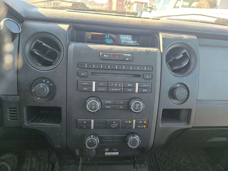 2013-ford-f150-xl-image-14