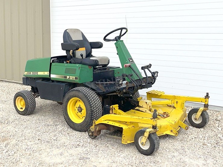 john-deere-f911-image-1