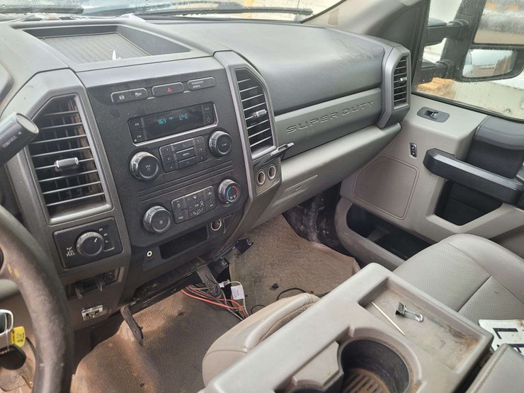 2018-ford-f350-image-13