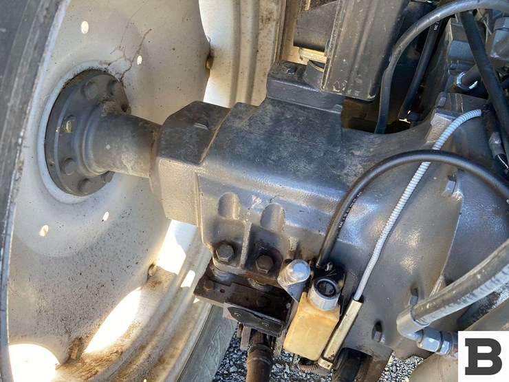 2012-massey-ferguson-5475-image-40