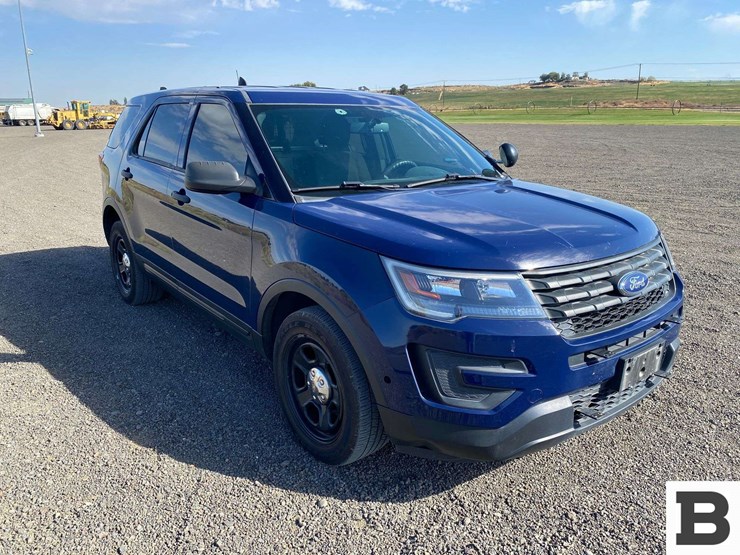 2017-ford-explorer-image-7