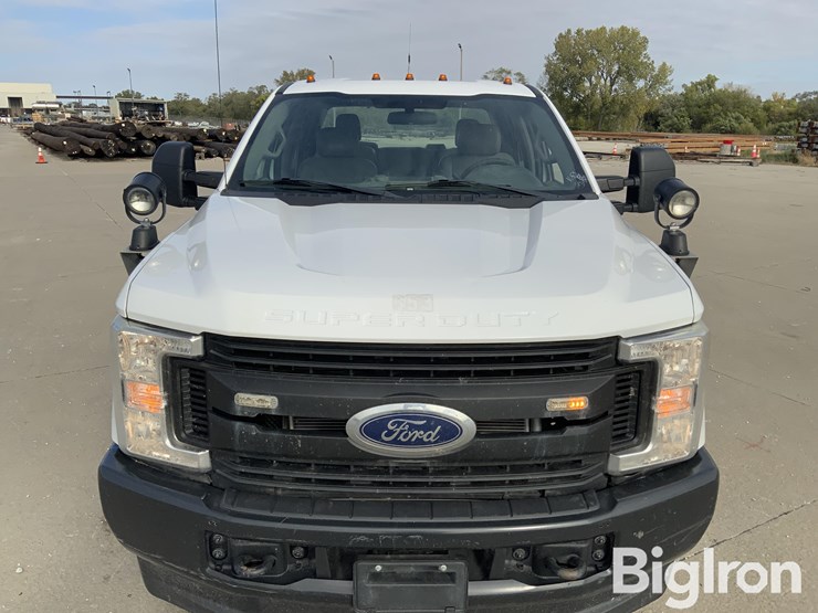2019-ford-f350-xl-image-10